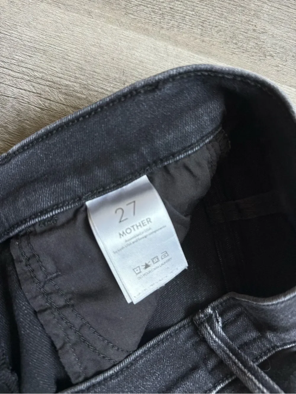 MOTHER The Hustler Ankle Fray Jeans Washed Black 27 Waist